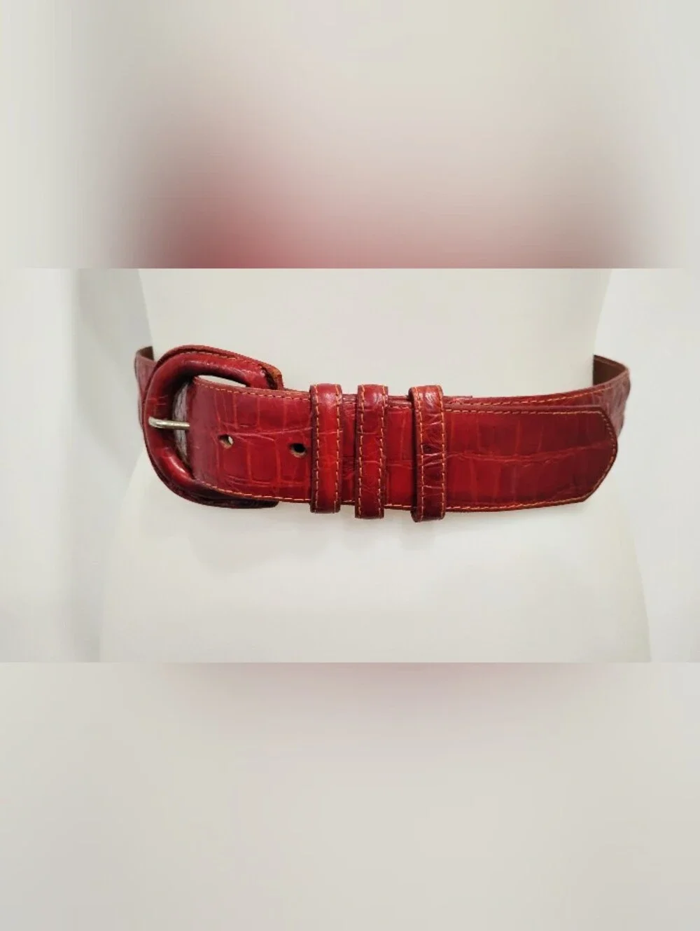 VINTAGE RED ITALIAN ALLIGATOR BELT